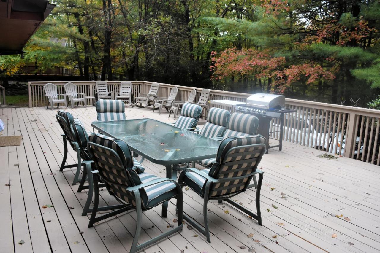 5 Bdr Cabin Game Rm Large Deck Fireplace Firetable Lake Harmony Exterior photo