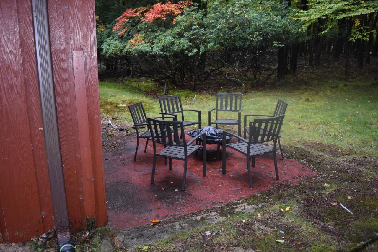 5 Bdr Cabin Game Rm Large Deck Fireplace Firetable Lake Harmony Exterior photo